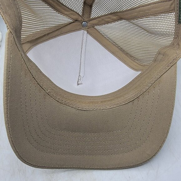 Bass Pro Shops Snapback Trucker Hat Cap Beige Logo Mesh Outdoor Fishing - Picture 8 of 10
